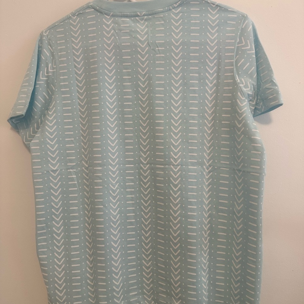 Disney Blue Short Sleeve Tee. 100 % organic cotton. - Picture 6 of 9